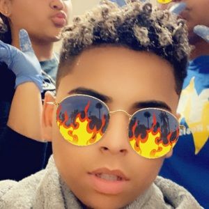 Meet your Posher, Larry